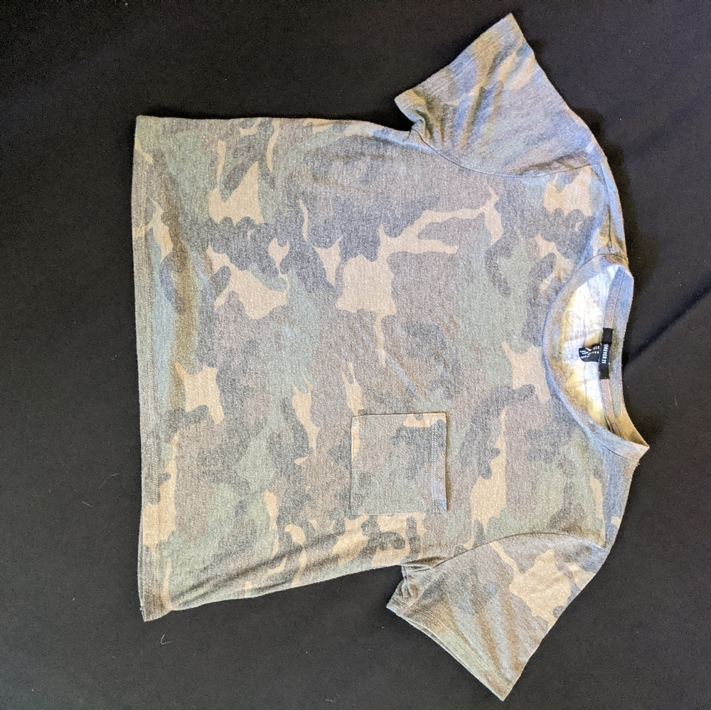Camo crop top